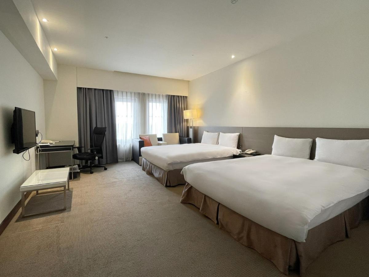 Guide Hotel Hsinchu Zhongyang Екстериор снимка