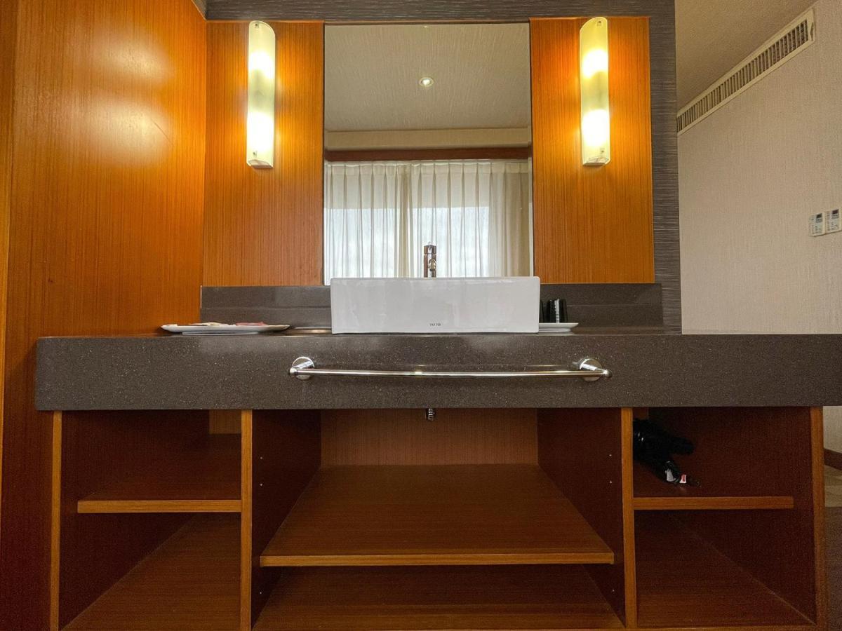 Guide Hotel Hsinchu Zhongyang Екстериор снимка