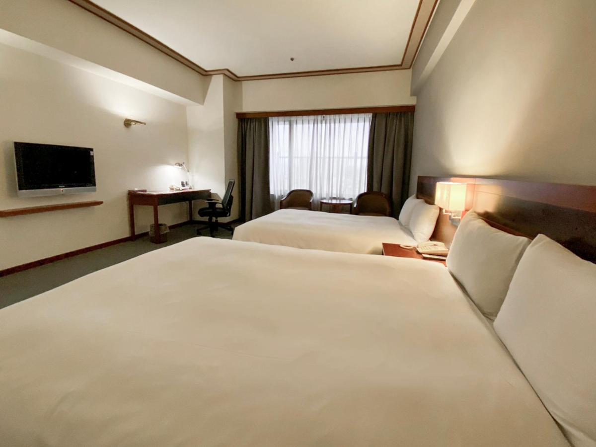 Guide Hotel Hsinchu Zhongyang Екстериор снимка