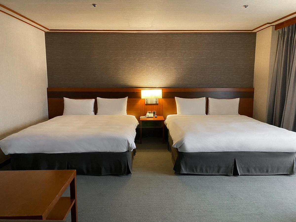 Guide Hotel Hsinchu Zhongyang Екстериор снимка
