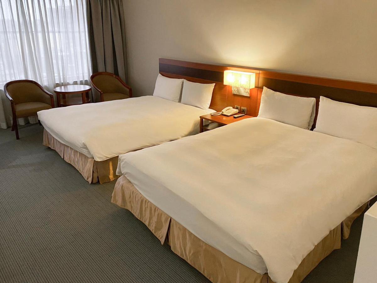Guide Hotel Hsinchu Zhongyang Екстериор снимка