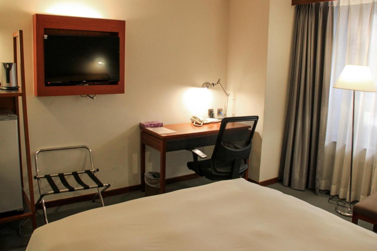 Guide Hotel Hsinchu Zhongyang Екстериор снимка