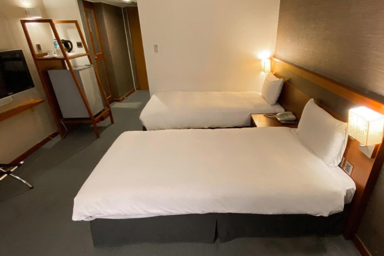 Guide Hotel Hsinchu Zhongyang Екстериор снимка