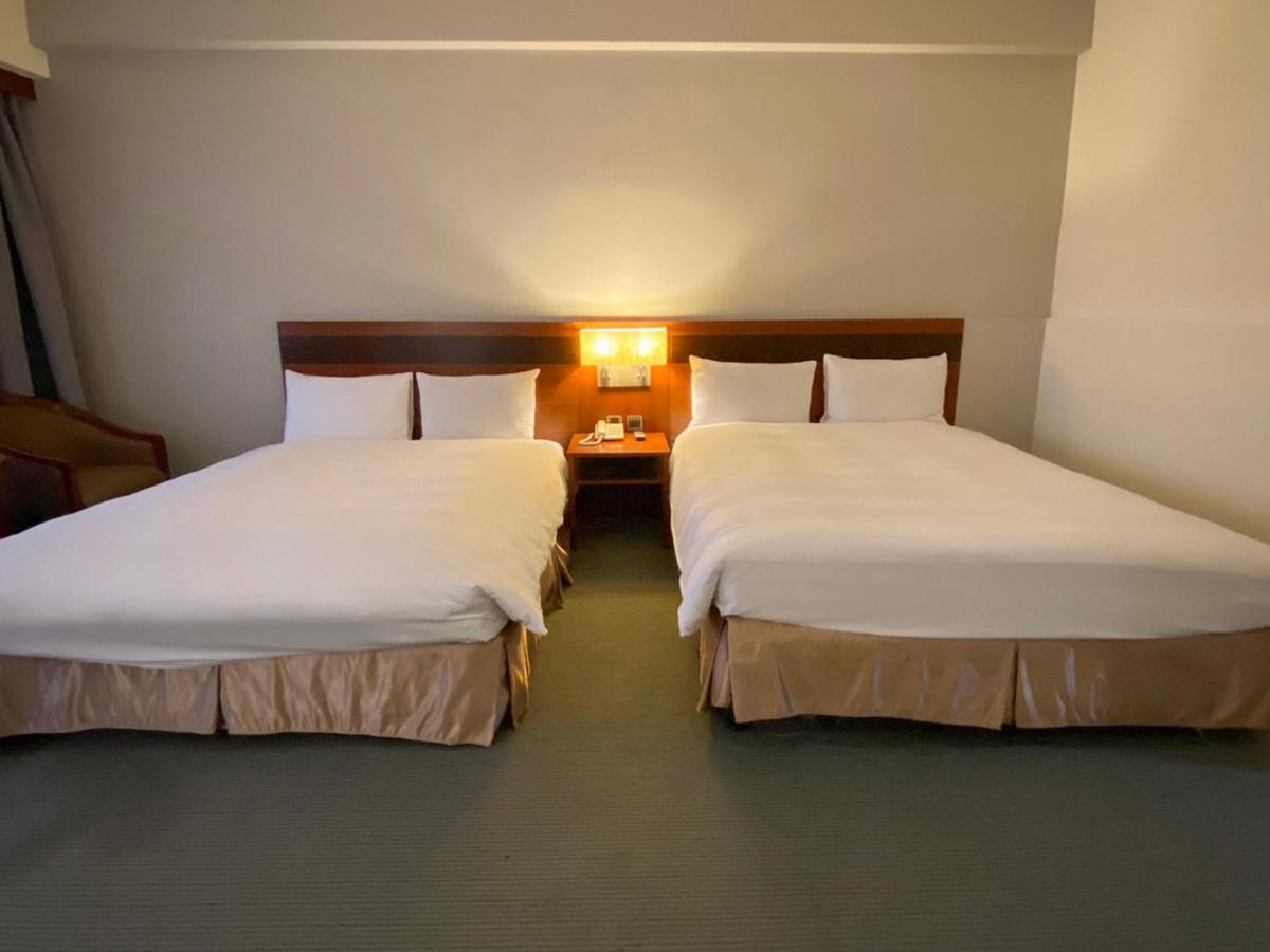 Guide Hotel Hsinchu Zhongyang Екстериор снимка