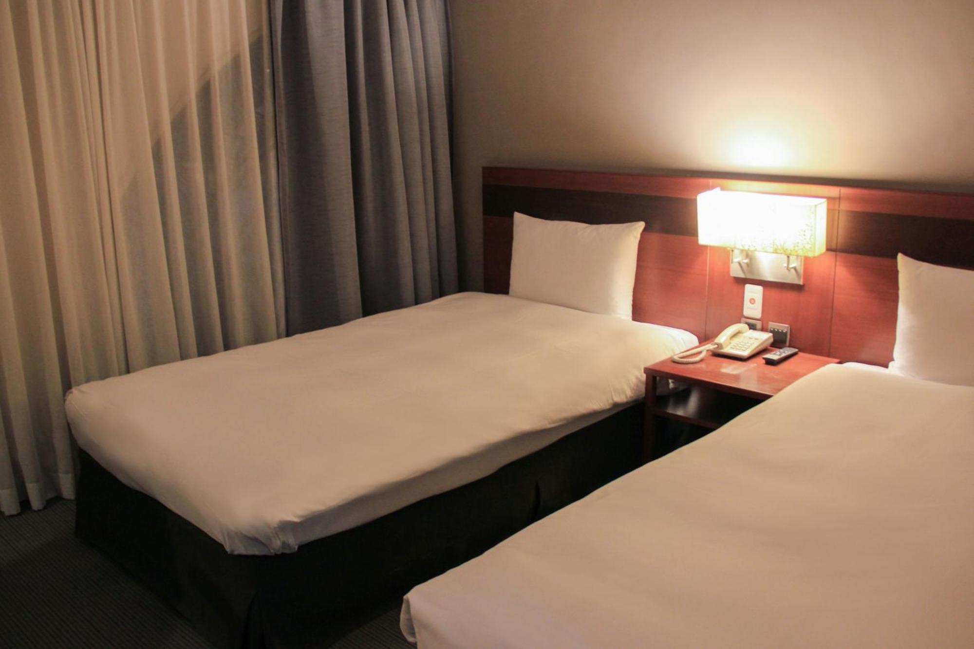 Guide Hotel Hsinchu Zhongyang Екстериор снимка